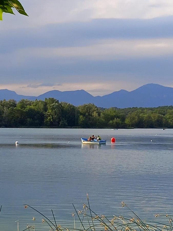 דירות בניולס Aroa S Lake מראה חיצוני תמונה